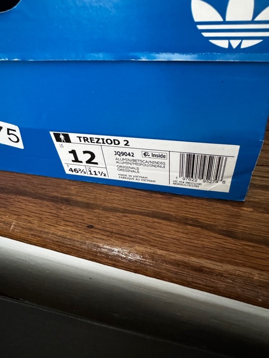 Athletic_Shoes